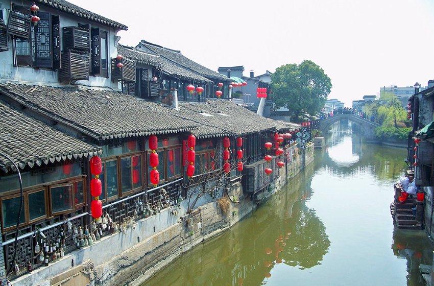 科技公司在河南安阳推广159元校园鞋，无工商登记？老板：公司名字写错了，赶紧改